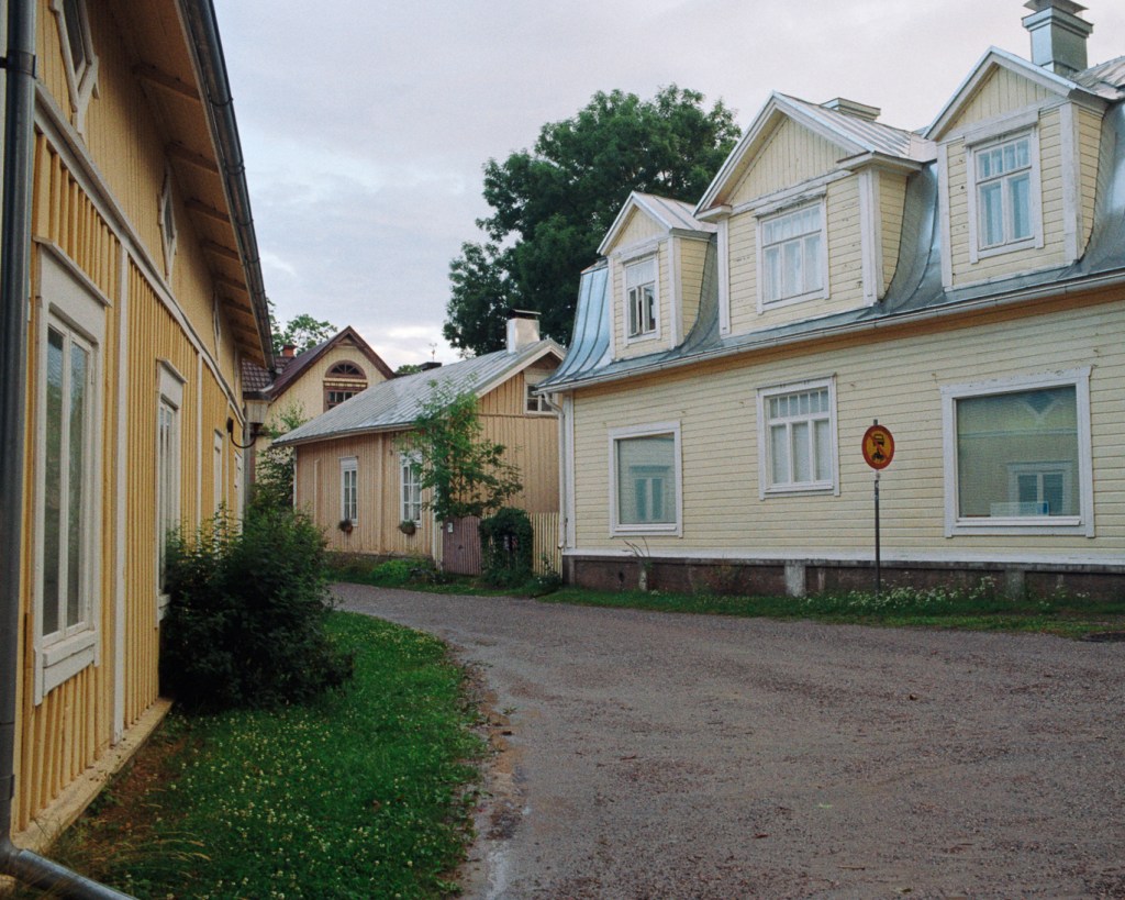 Walking through the Old Town of Parainen